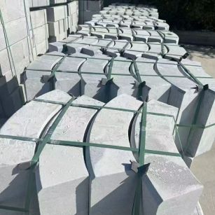 桂林 芝麻灰弧形路沿石