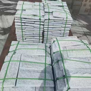 桂林 芝麻白蘑菇石装车出货