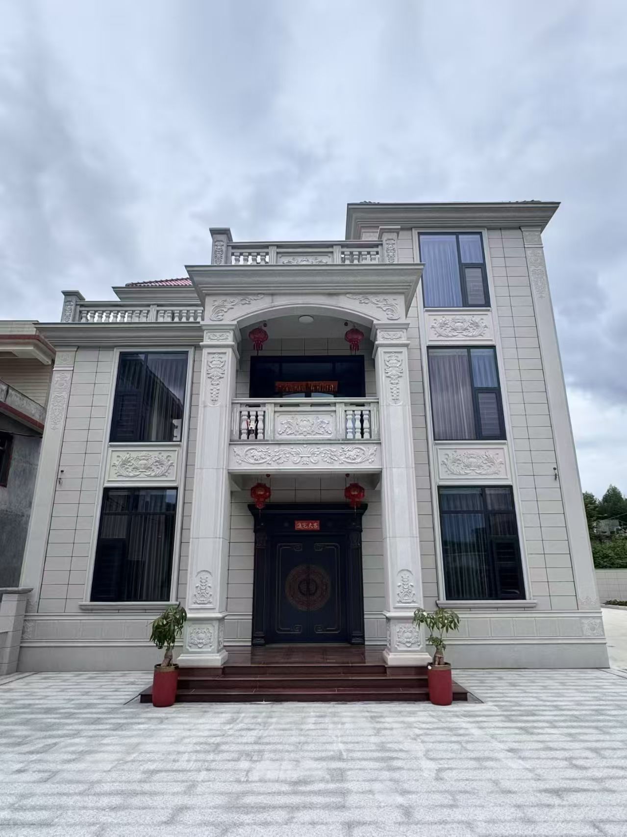 桂林 芝麻白石材别墅干挂案例展示