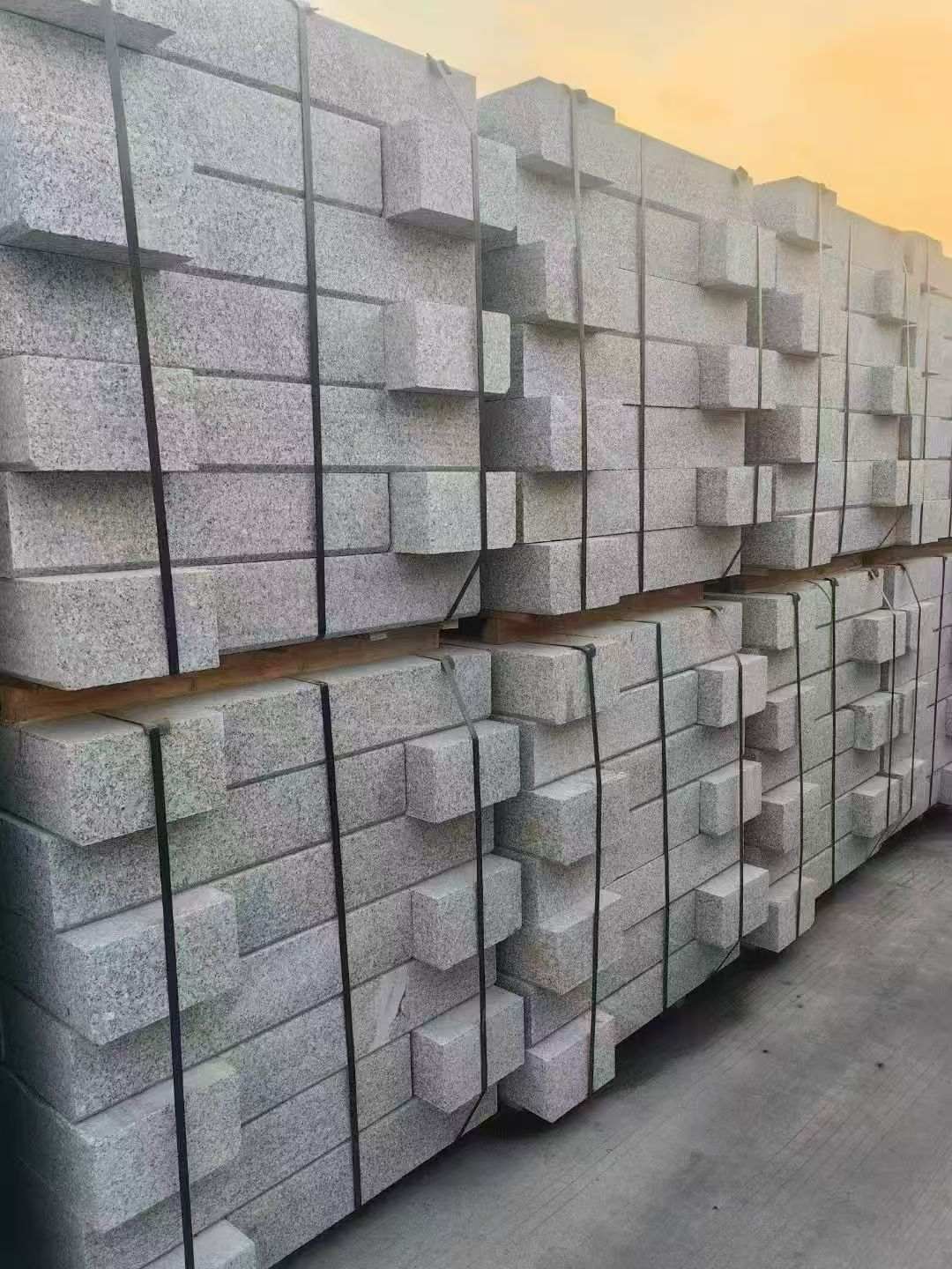 桂林 芝麻白路沿石