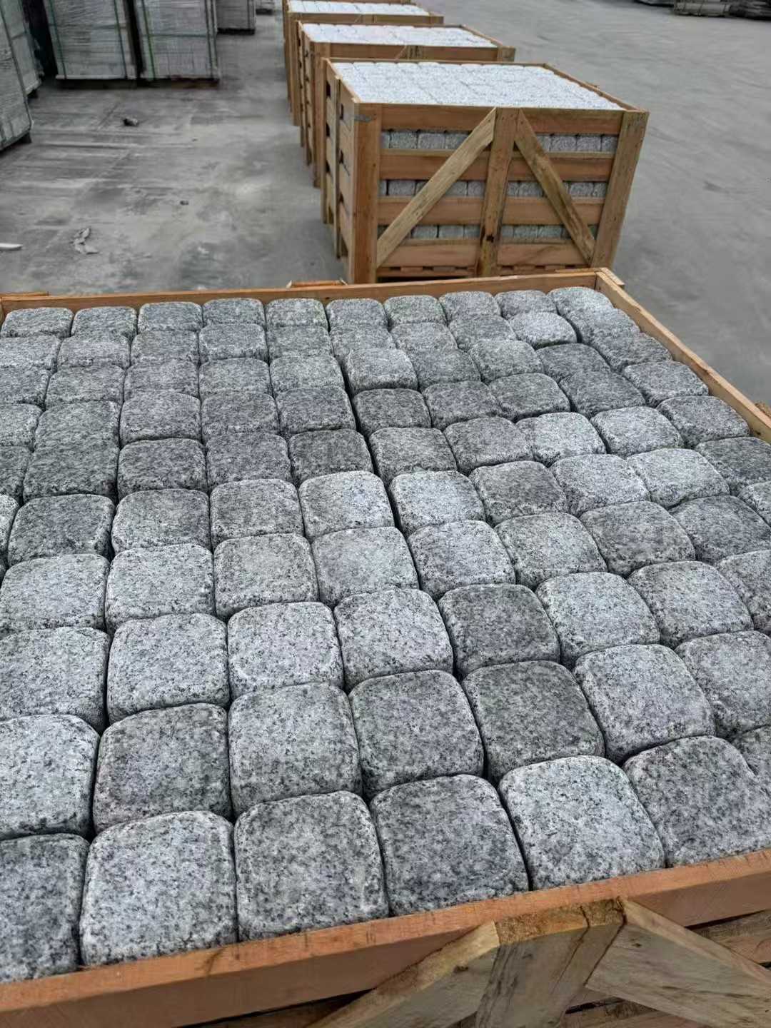 桂林 园林景观滚石