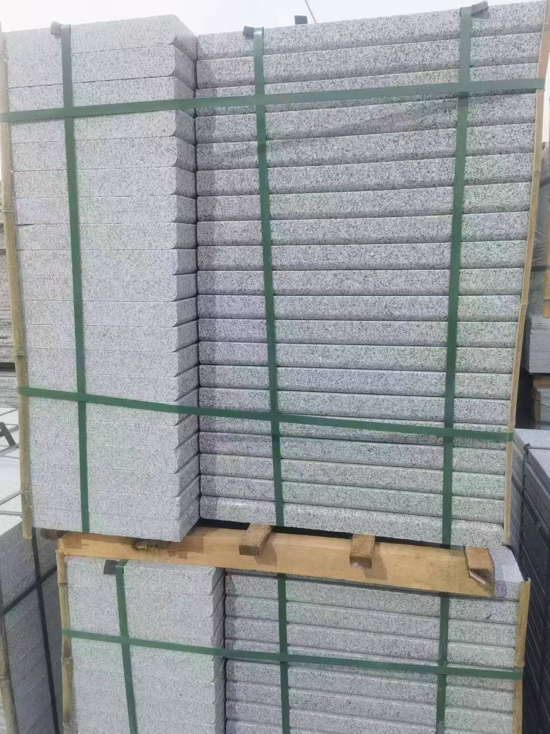 桂林 5公分芝麻白，倒斜角，室外楼梯踏步