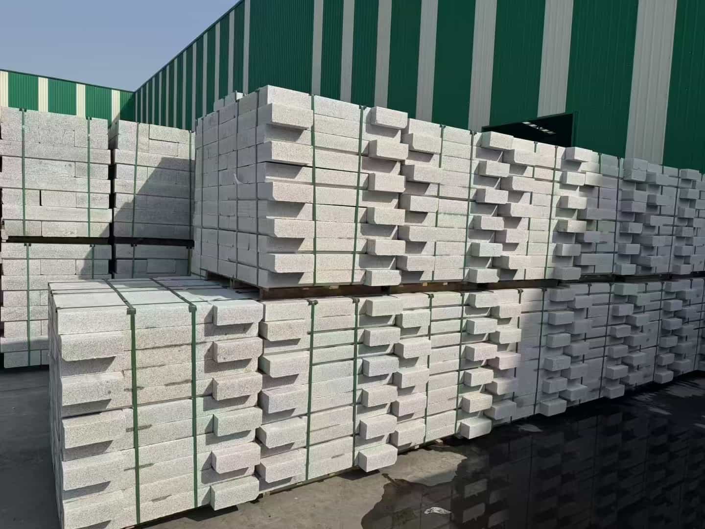 桂林芝麻白路沿石