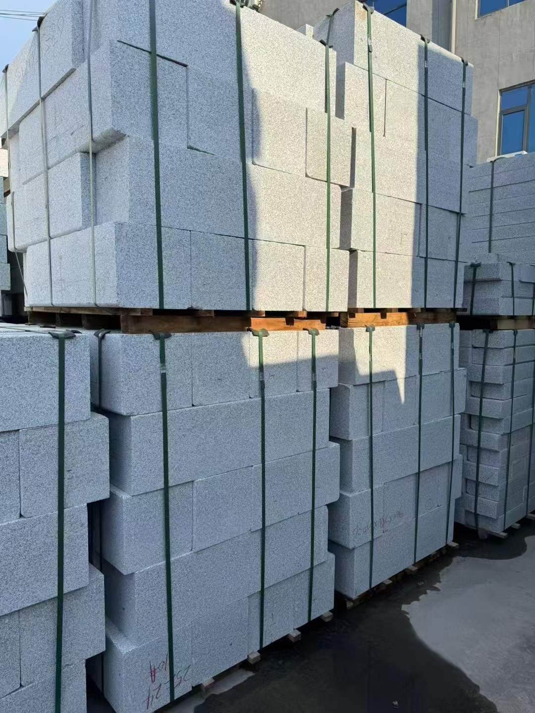 桂林 芝麻白路沿石