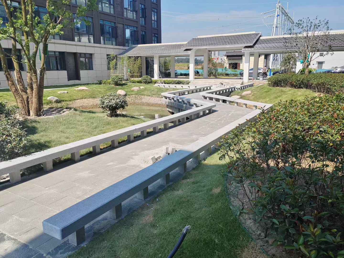 桂林 芝麻灰小区坐凳&栏杆安装效果