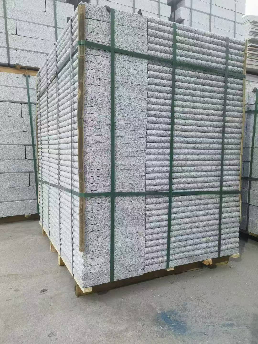 桂林 芙蓉白3公分厚磨圆边、拉槽，楼梯踏步