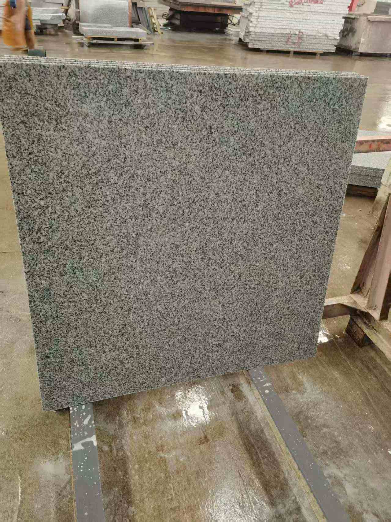 桂林 芝麻白光面900*900，高地铁标准